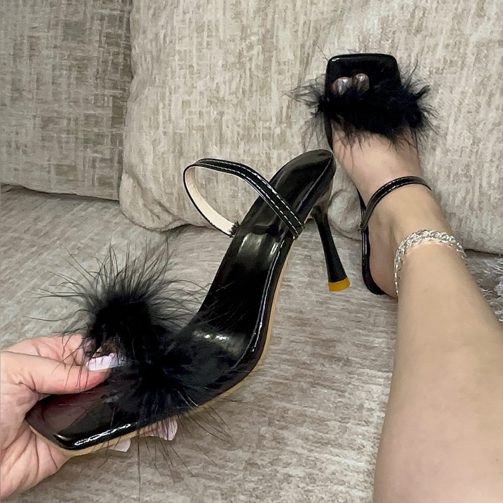 Elegant Black Feathered Women's Heels size 7, 8, 9, 10
